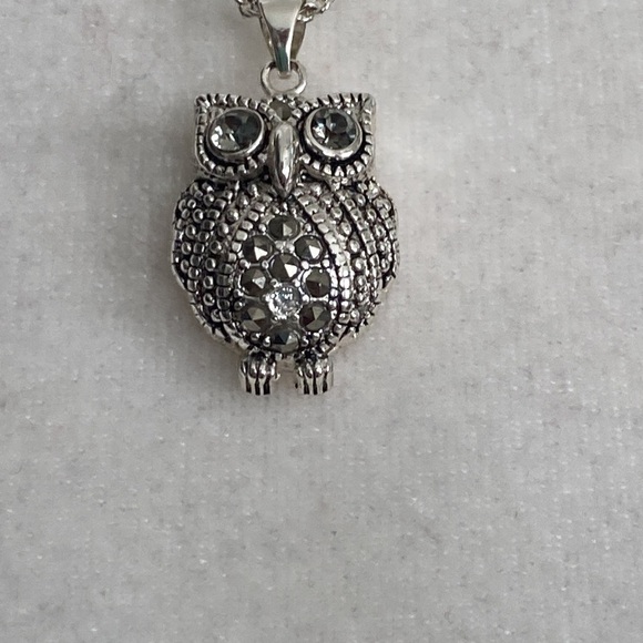 Owl Sterling Silver Marcasite Textured Feathers Hematite Statement Necklace - Picture 13 of 14